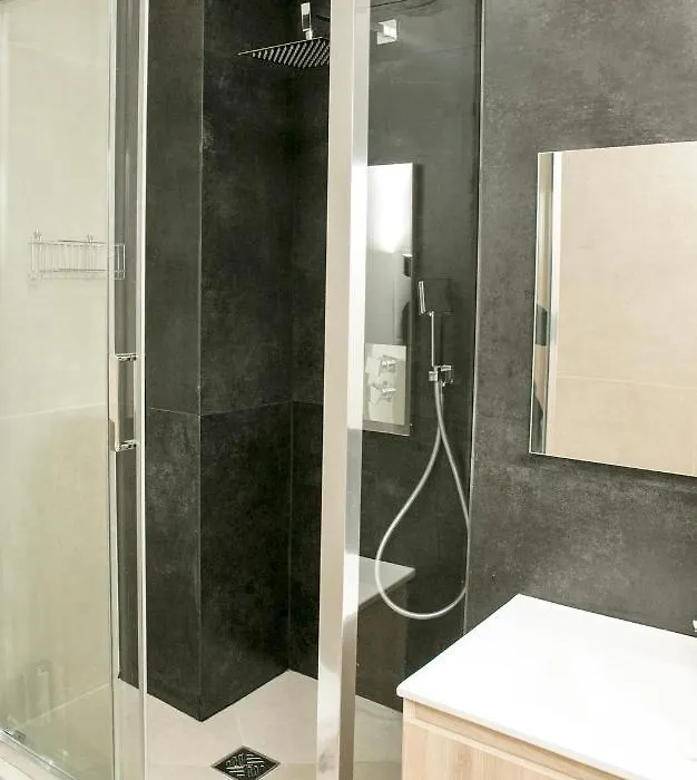Apart 2 Opera New 2-3 Rooms For 4 Guests-1